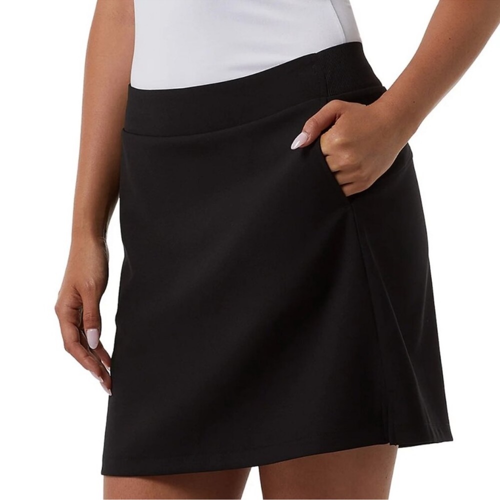 NWT (32 Degrees) Black Soft Comfort
Skort, size XL